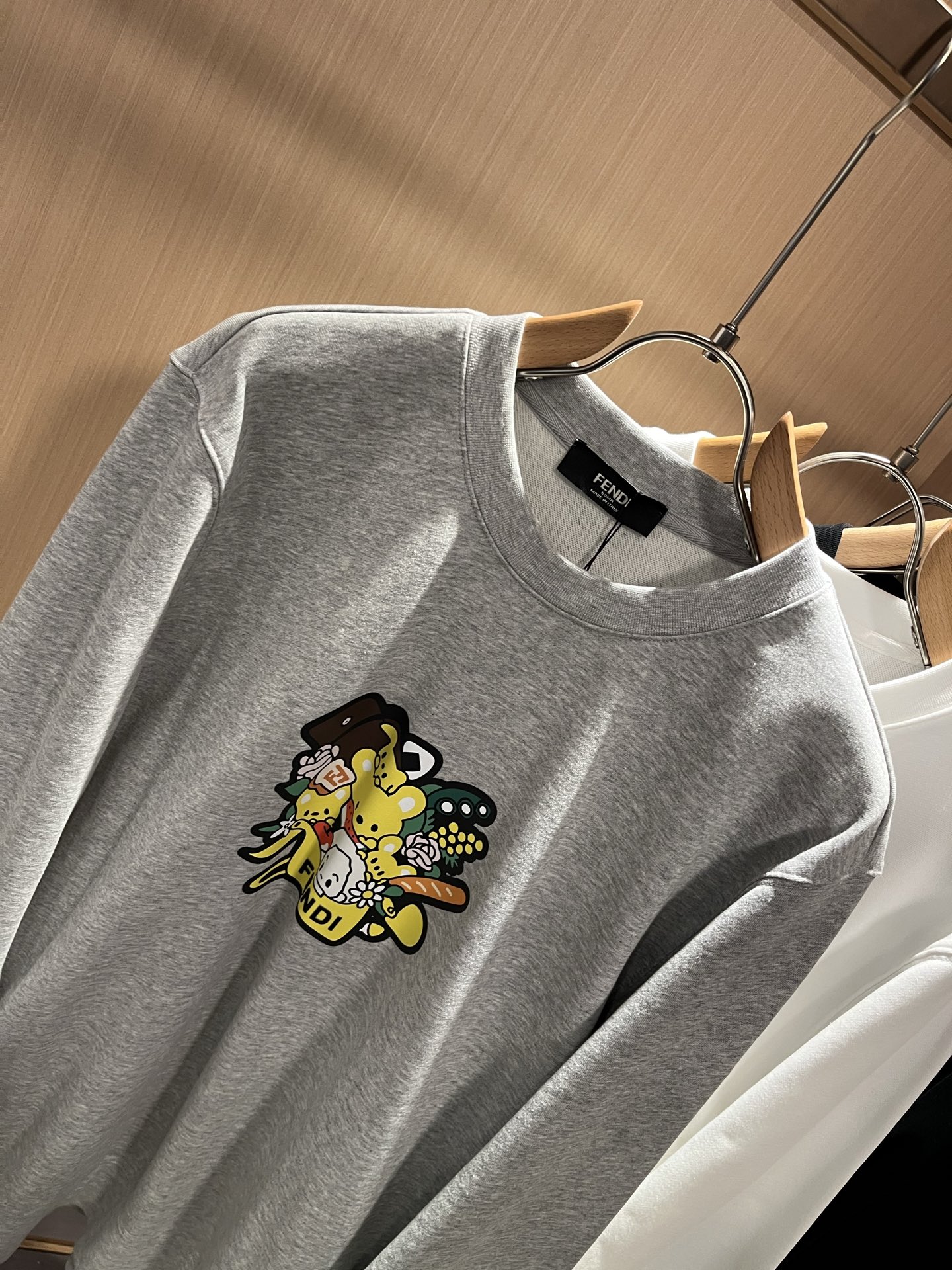 FEN*I 芬*迪2025秋冬新款FD家族男女同款小怪兽卫衣，男女同款👫百搭。意大利原厂订单，FD家族人