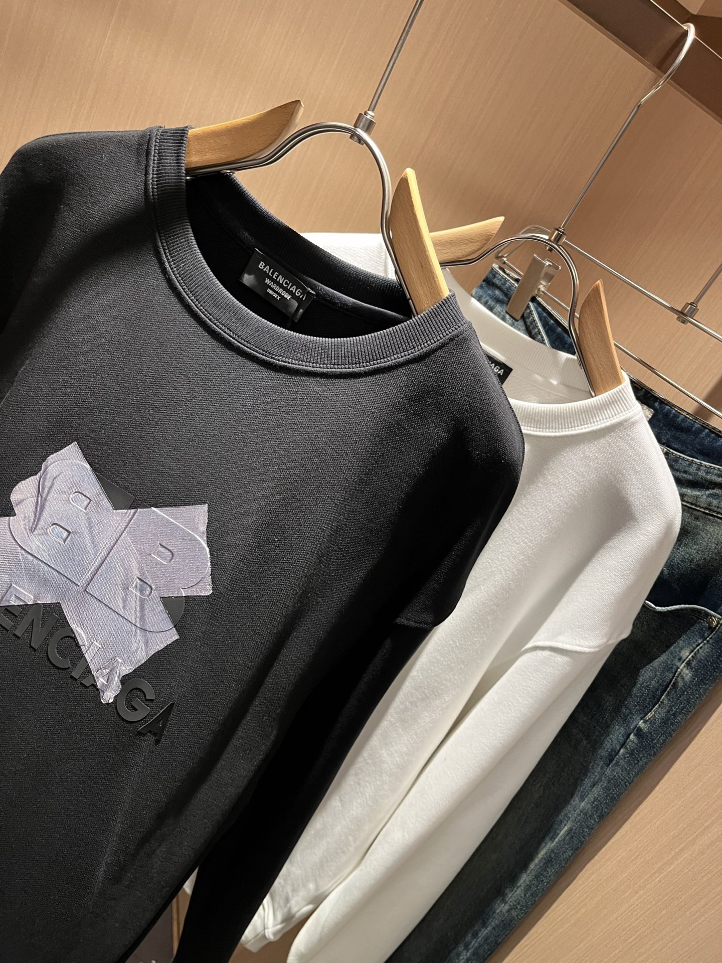 BALENCIA*巴黎*家 2025秋冬最新款百搭连帽卫衣，男女同款👫❤️经典标志图案字母logo图案压