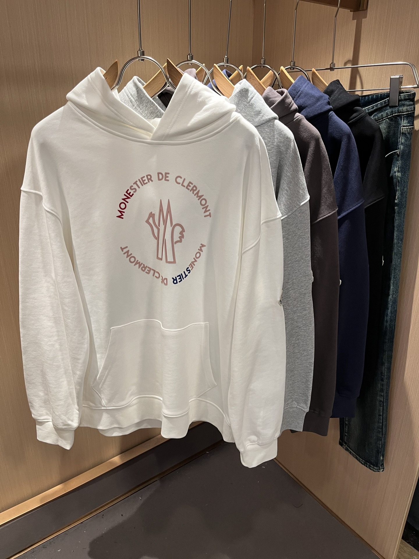 Moncl*r蒙*口2025秋冬男女同款情侣款👫最新的贸易订单长袖连帽卫衣，全品相！！网红款！工艺采用图