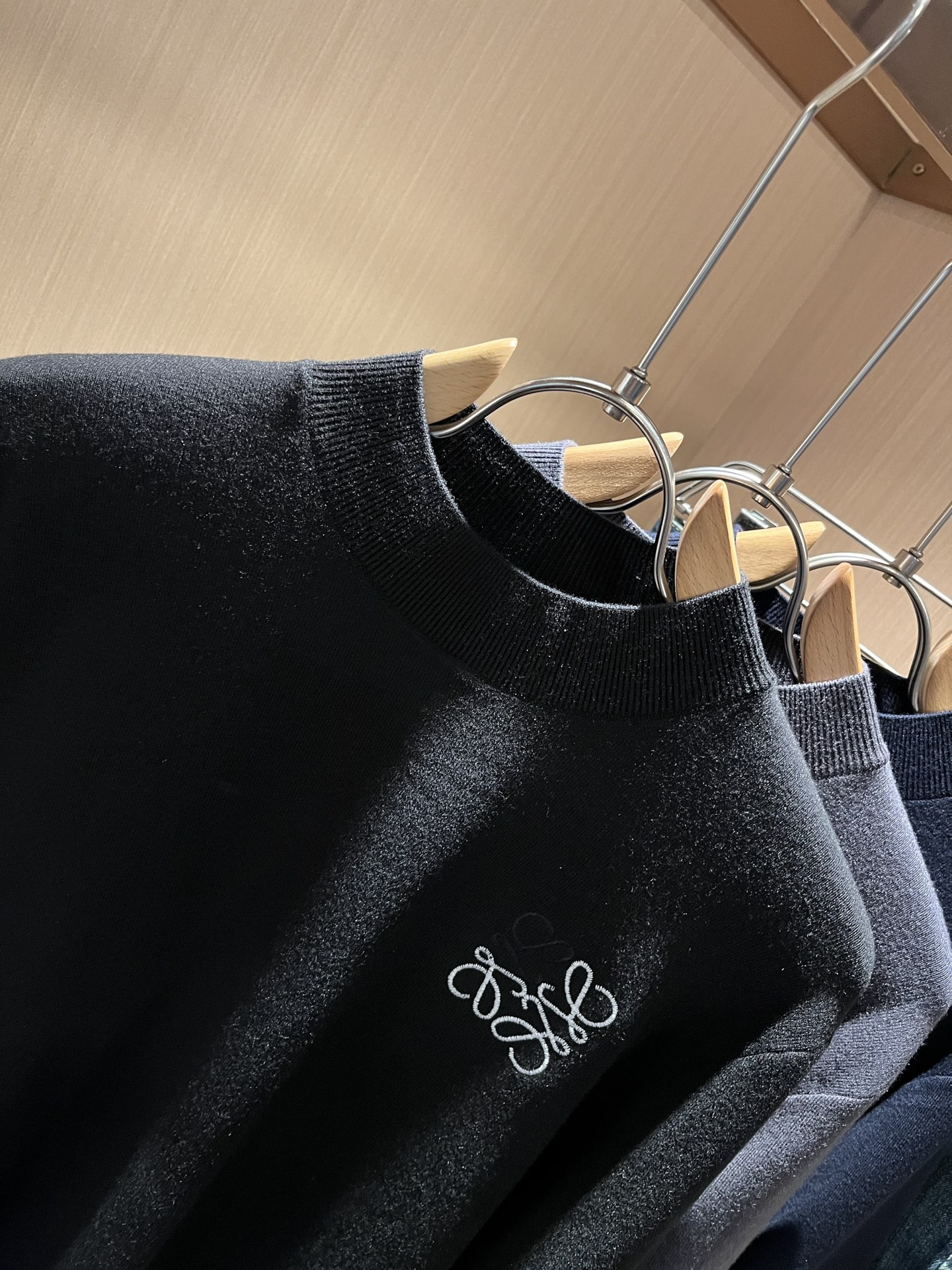 LO*WE/罗*威2025秋冬新款男女同款👫针织羊毛衫，贸易公司渠道货，2025年最新品，官柜同步售卖，