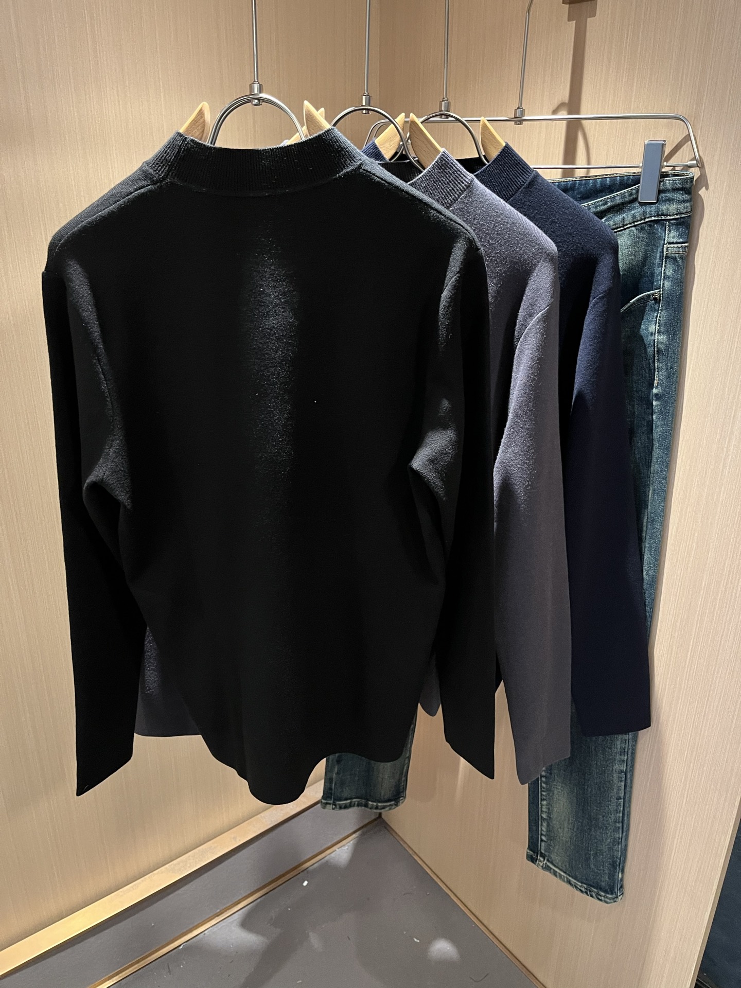 LO*WE/罗*威2025秋冬新款男女同款👫针织羊毛衫，贸易公司渠道货，2025年最新品，官柜同步售卖，