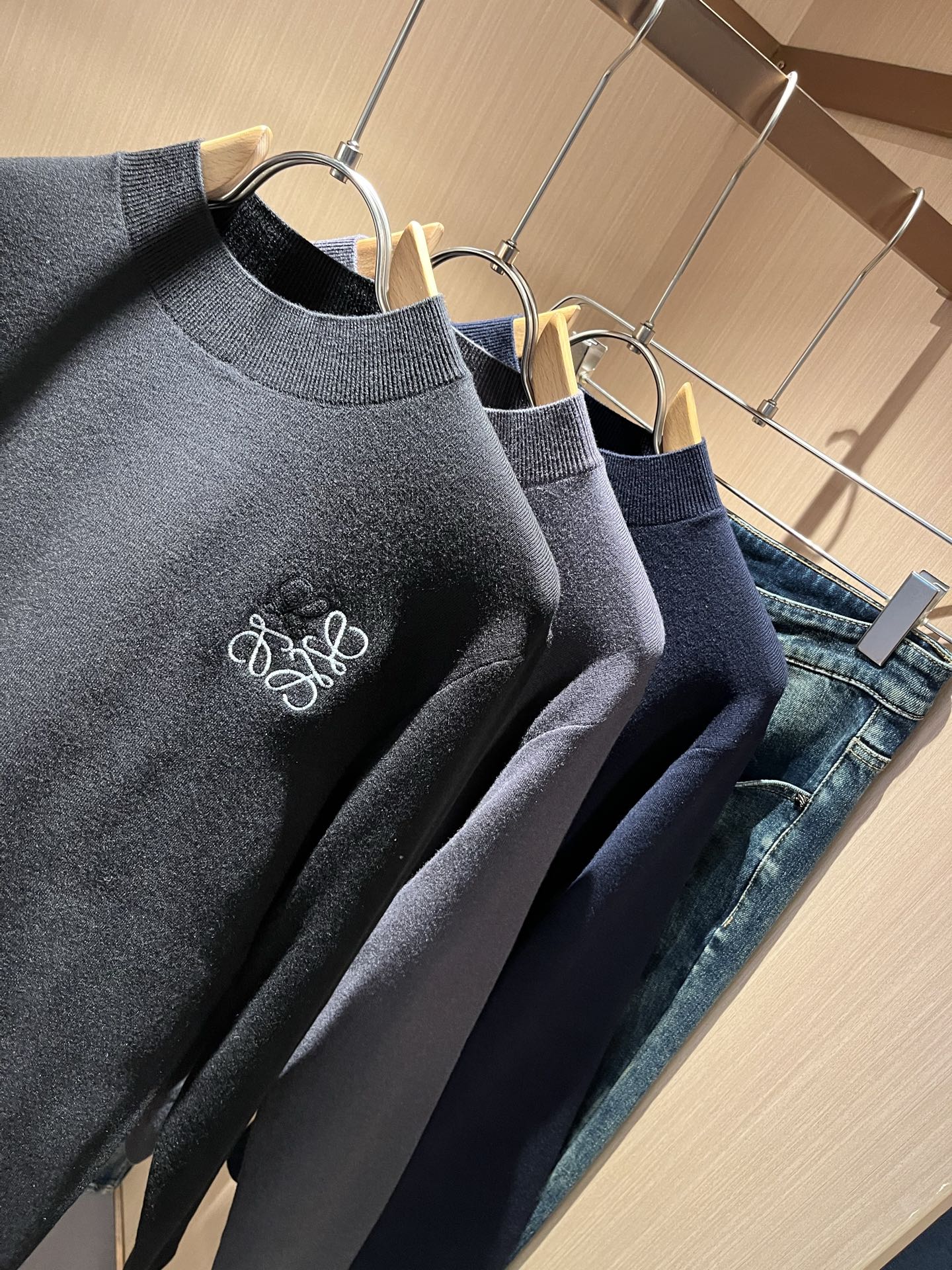 LO*WE/罗*威2025秋冬新款男女同款👫针织羊毛衫，贸易公司渠道货，2025年最新品，官柜同步售卖，