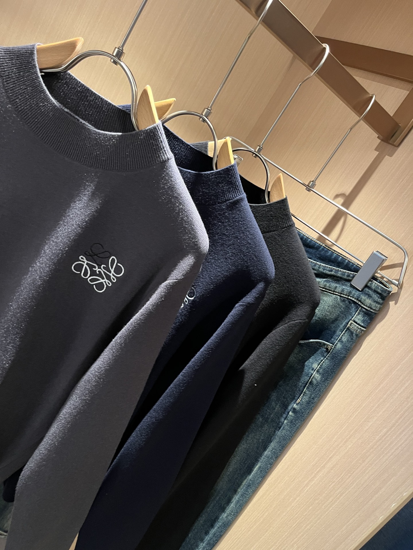 LO*WE/罗*威2025秋冬新款男女同款👫针织羊毛衫，贸易公司渠道货，2025年最新品，官柜同步售卖，