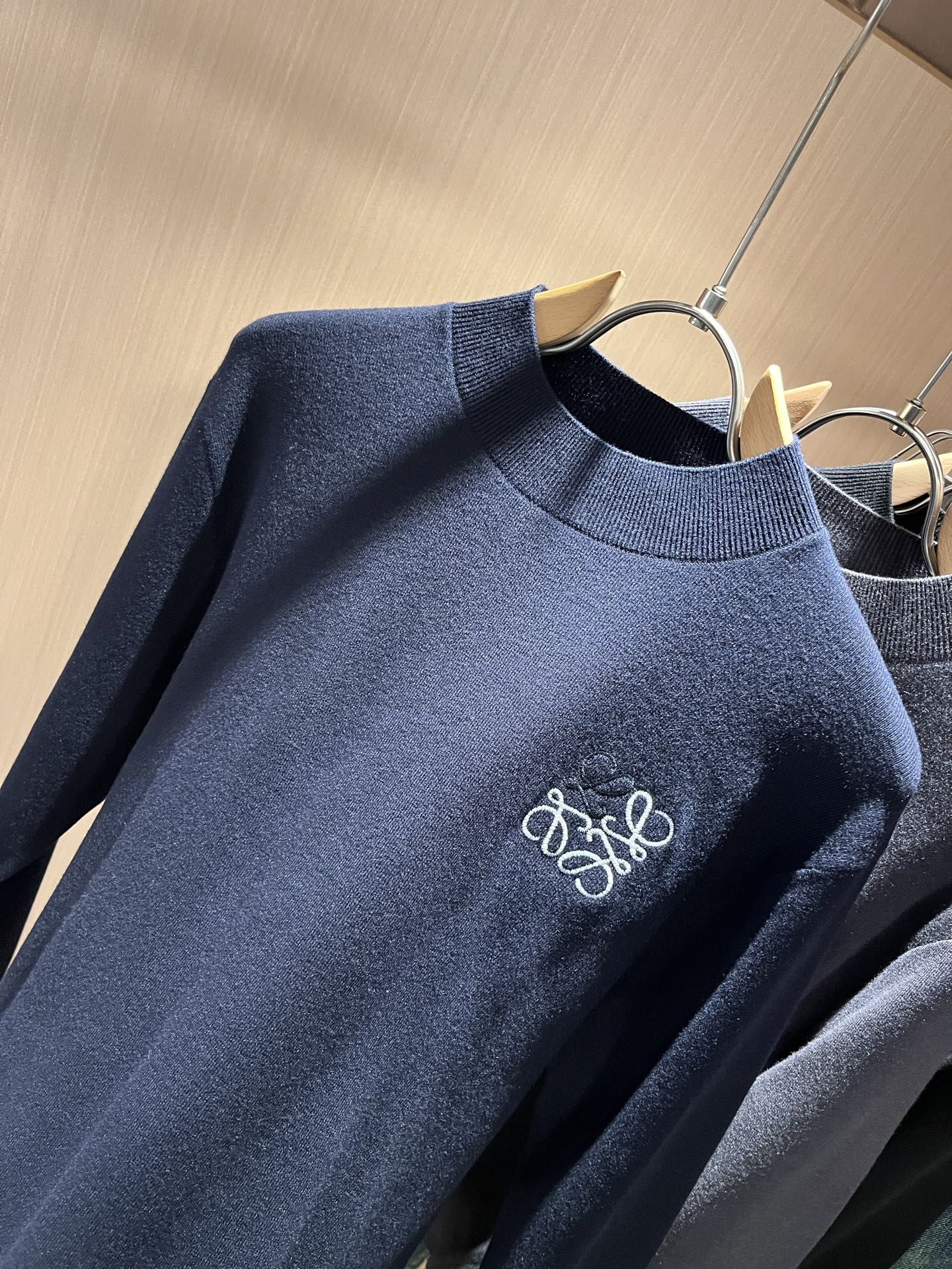 LO*WE/罗*威2025秋冬新款男女同款👫针织羊毛衫，贸易公司渠道货，2025年最新品，官柜同步售卖，