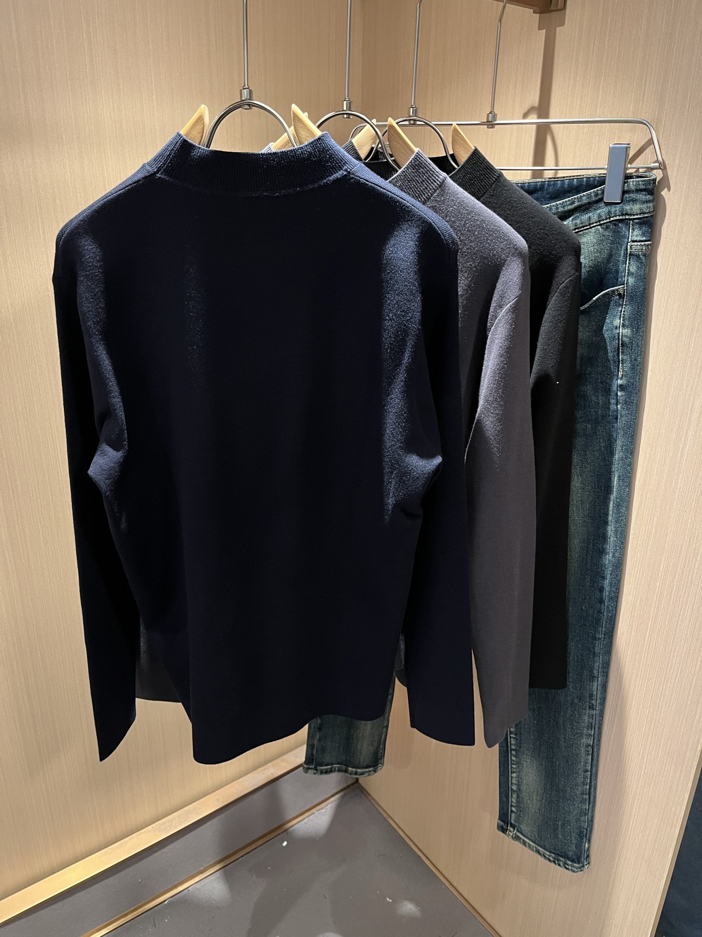 LO*WE/罗*威2025秋冬新款男女同款👫针织羊毛衫，贸易公司渠道货，2025年最新品，官柜同步售卖，