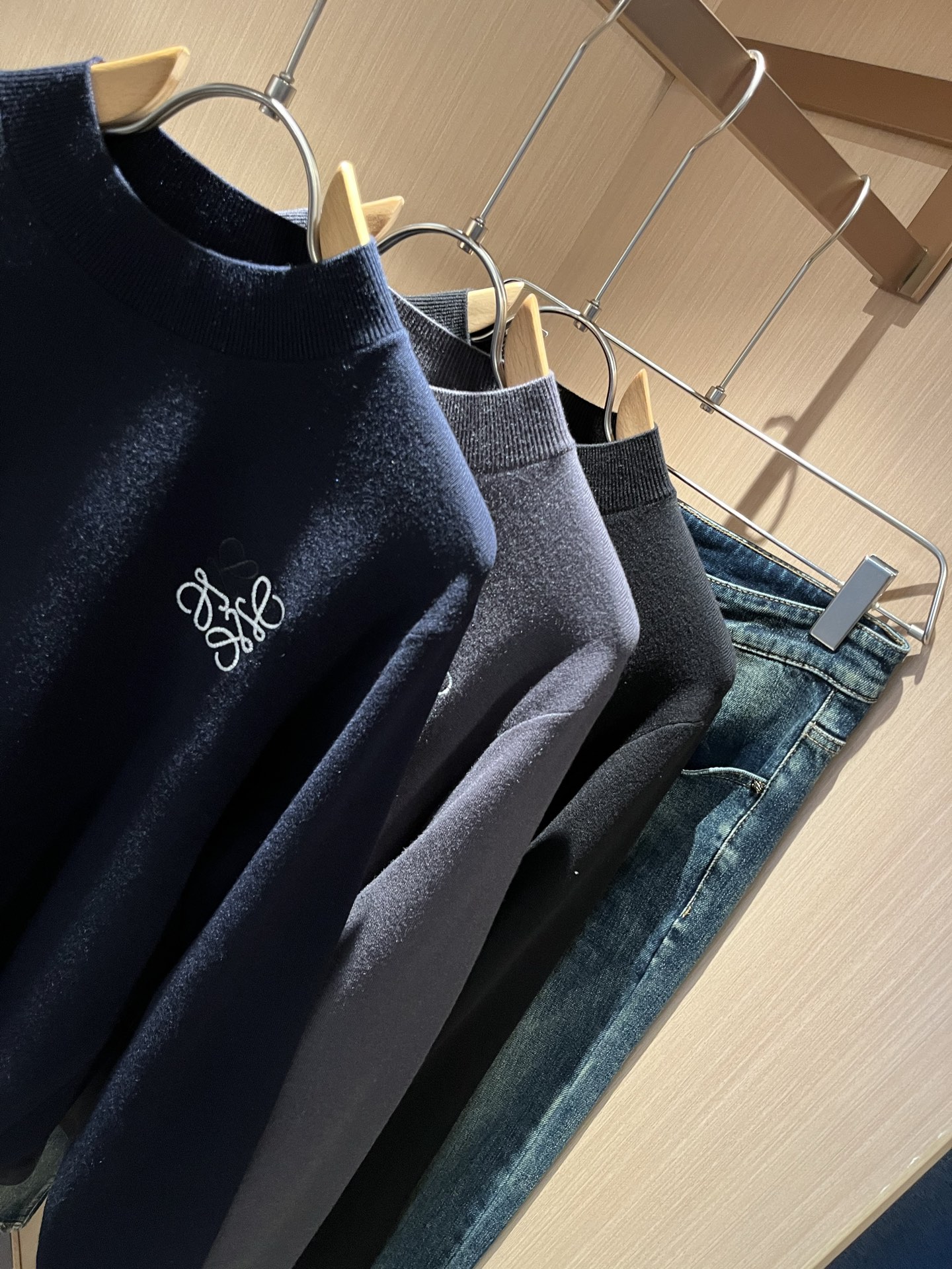 LO*WE/罗*威2025秋冬新款男女同款👫针织羊毛衫，贸易公司渠道货，2025年最新品，官柜同步售卖，