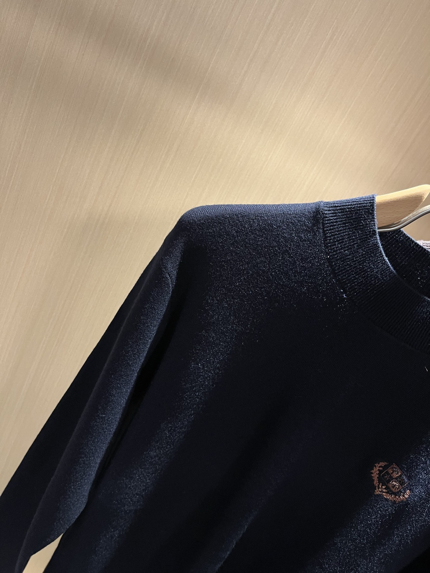 Loro Piana诺悠翩雅 2025秋冬男士最新的贸易订单针织羊毛衫，全品相！！上身舒适透气，不僵硬，