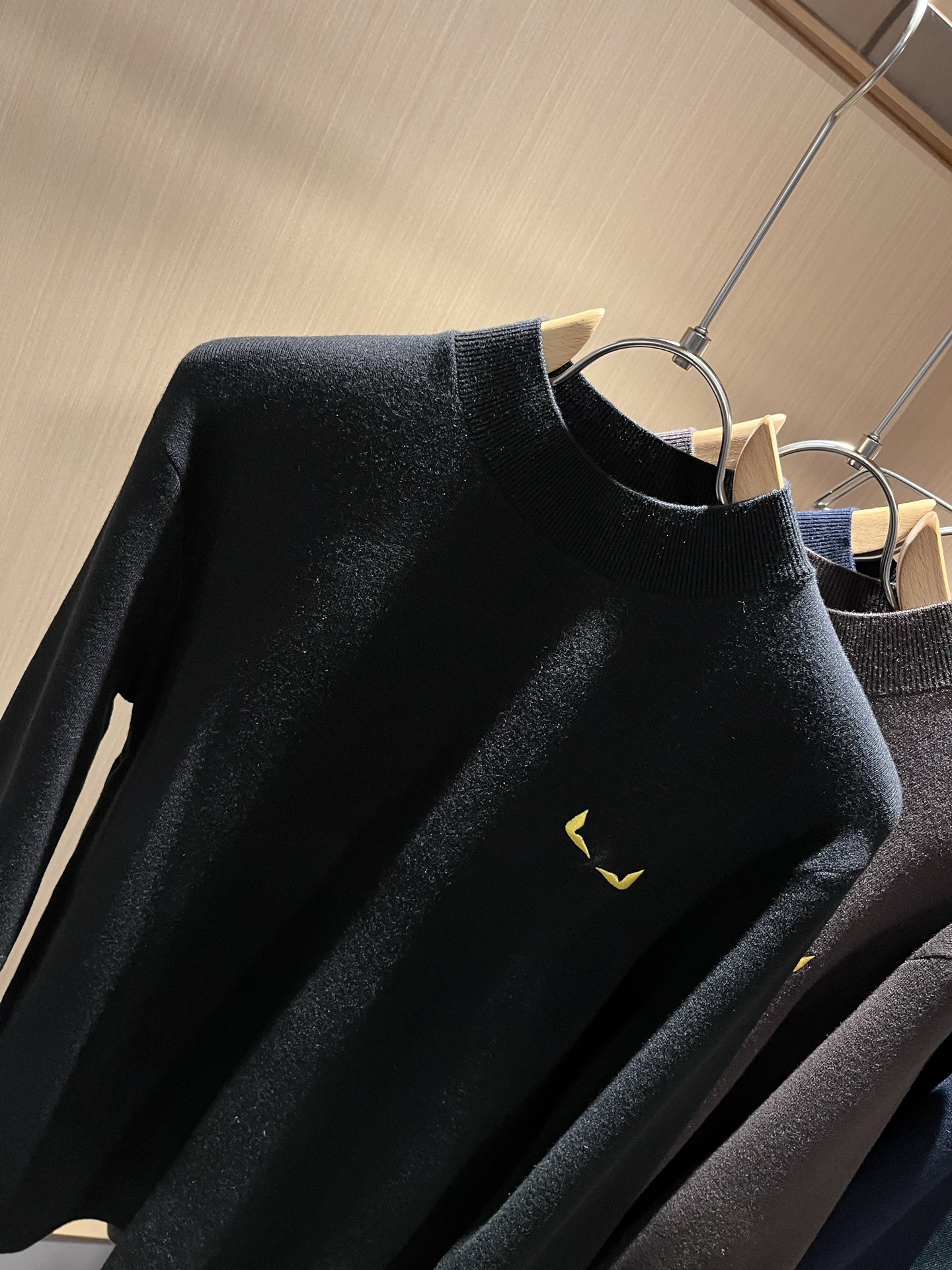 FEN*I 芬*迪 2025秋冬新款FD家族男女同款针织羊毛衫，男女同款👫百搭。意大利原厂订单，FD家族