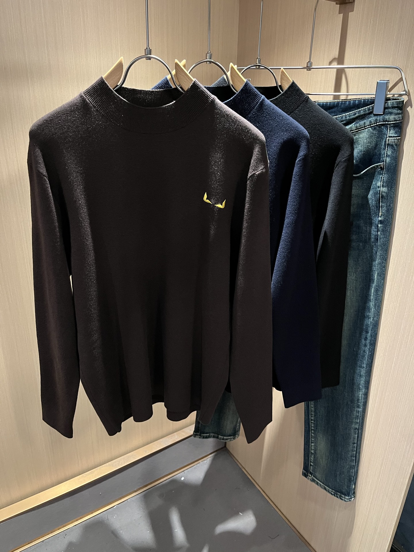 FEN*I 芬*迪 2025秋冬新款FD家族男女同款针织羊毛衫，男女同款👫百搭。意大利原厂订单，FD家族