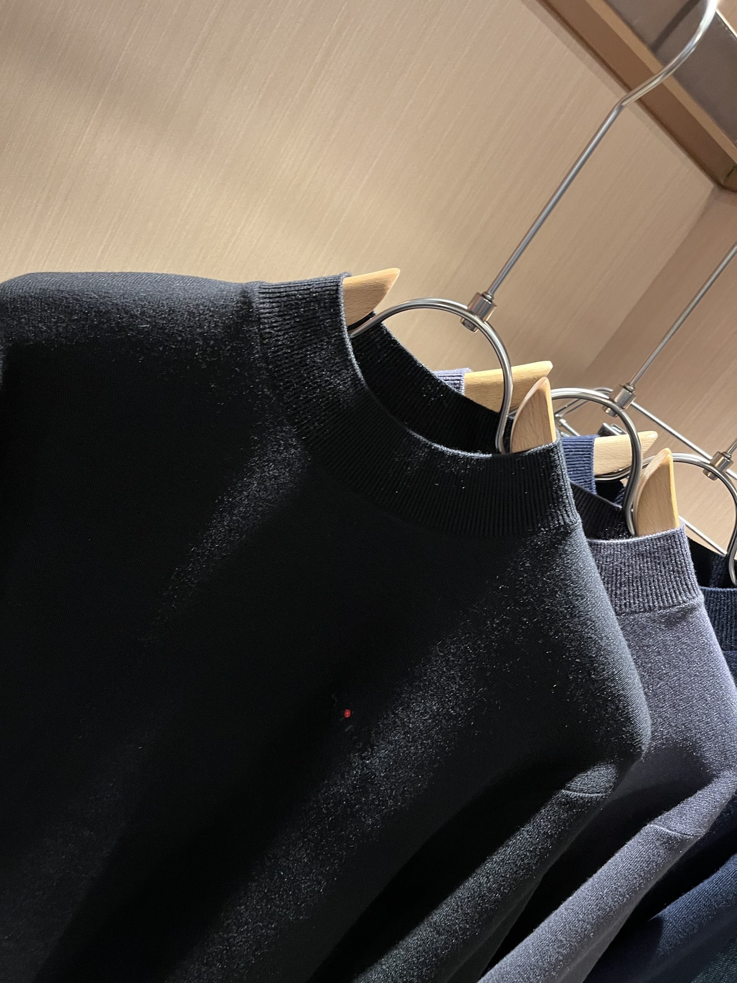 Kiton 2025秋冬新款男士休闲夹克，采用进口优质羊毛衫，简单LOGO标识刺绣设计！代表品牌形象 简