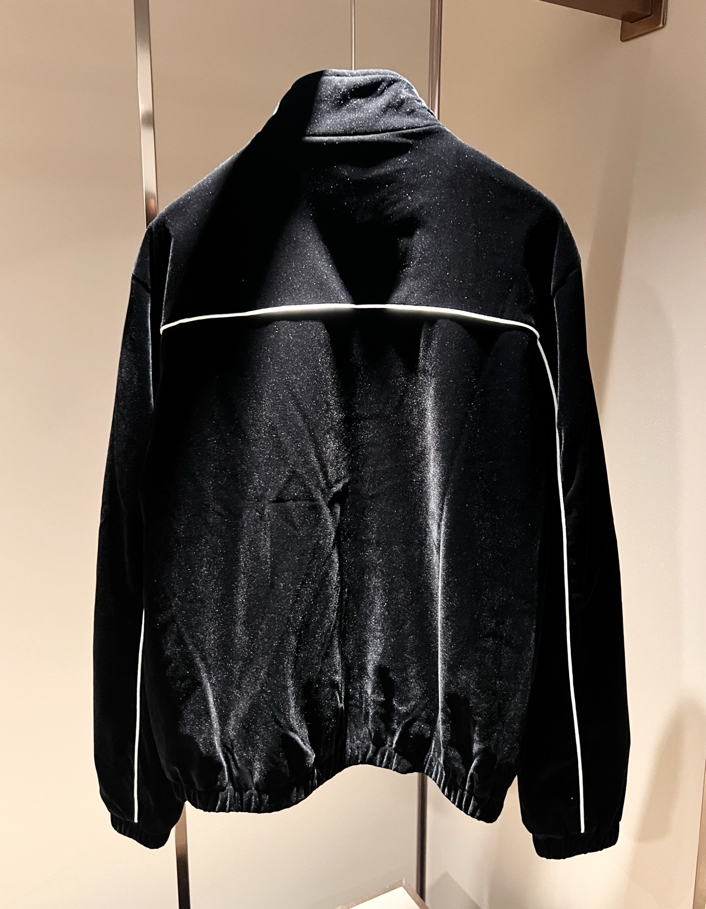 PRAD*A普*达 2025秋冬新款休闲套装，最新款全网独家首上！！~既经典有时尚百搭，谁不爱啊，将经典