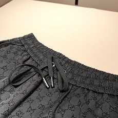 Gucc*古家 2025秋冬最新男女同款👫套装,贸易公司渠道稀出,同步官网发售 ! 新时尚元素设计 Gucc*古家 2025秋冬最新男女同款👫套装,贸易公司渠道稀出,同步官网发售 ! 新时尚元素设计