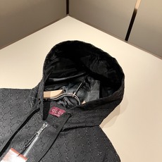 Gucc*古家 2025秋冬最新男女同款👫套装,贸易公司渠道稀出,同步官网发售 ! 新时尚元素设计 Gucc*古家 2025秋冬最新男女同款👫套装,贸易公司渠道稀出,同步官网发售 ! 新时尚元素设计
