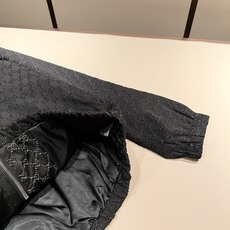 Gucc*古家 2025秋冬最新男女同款👫套装,贸易公司渠道稀出,同步官网发售 ! 新时尚元素设计 Gucc*古家 2025秋冬最新男女同款👫套装,贸易公司渠道稀出,同步官网发售 ! 新时尚元素设计