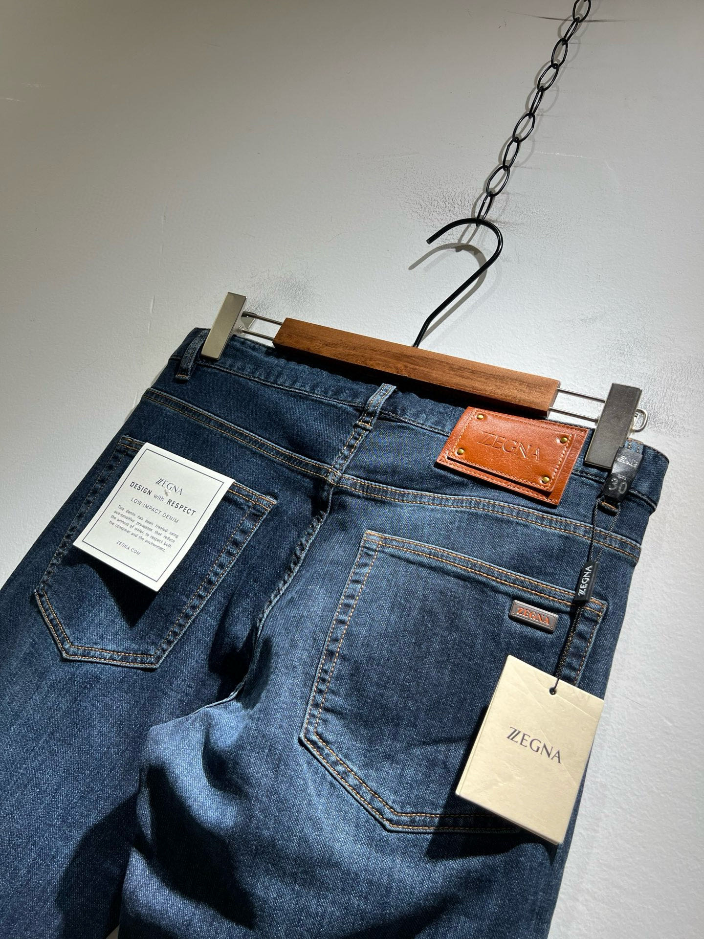 Zegna 杰尼亚 2025秋冬新款男士休闲牛仔裤，压轴的渠道货出现了！！柜台同步销售！ 毫不夸张的说，