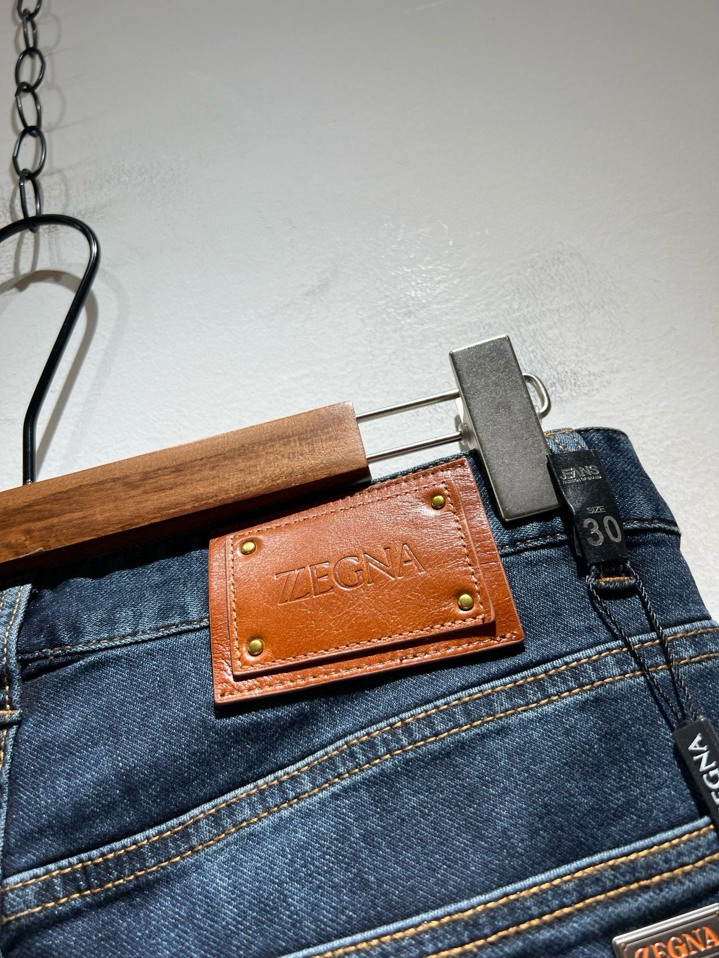 Zegna 杰尼亚 2025秋冬新款男士休闲牛仔裤，压轴的渠道货出现了！！柜台同步销售！ 毫不夸张的说，