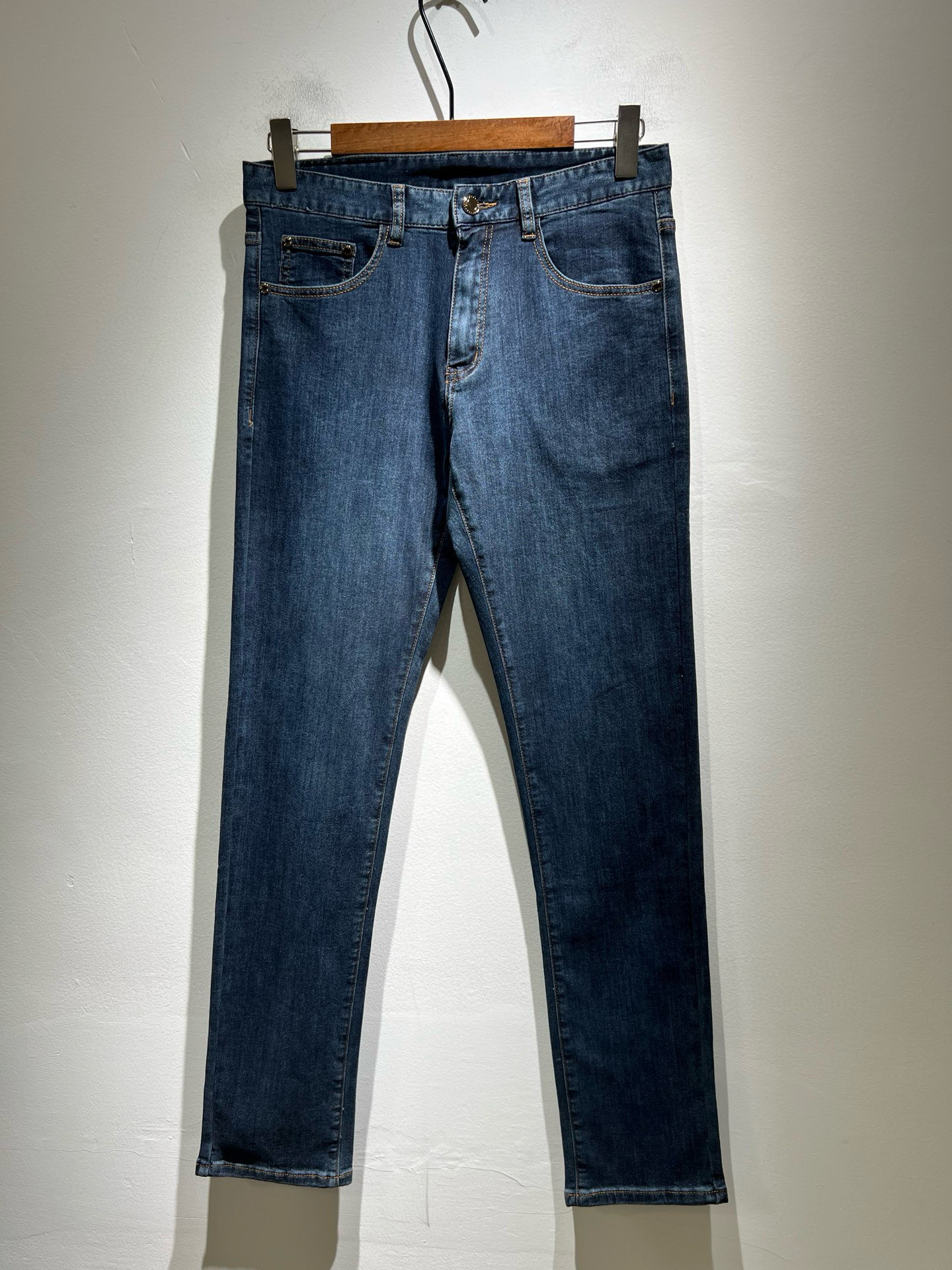 Zegna 杰尼亚 2025秋冬新款男士休闲牛仔裤，压轴的渠道货出现了！！柜台同步销售！ 毫不夸张的说，