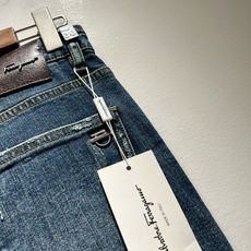 Ferraga*mo菲拉*慕2025秋冬新款男款休闲小直筒牛仔裤 原单品质,原单品质高端时尚休闲水洗牛仔 Ferraga*mo菲拉*慕2025秋冬新款男款休闲小直筒牛仔裤 原单品质,原单品质高端时尚休闲水洗牛仔