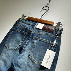 Ferraga*mo菲拉*慕2025秋冬新款男款休闲小直筒牛仔裤 原单品质,原单品质高端时尚休闲水洗牛仔 Ferraga*mo菲拉*慕2025秋冬新款男款休闲小直筒牛仔裤 原单品质,原单品质高端时尚休闲水洗牛仔