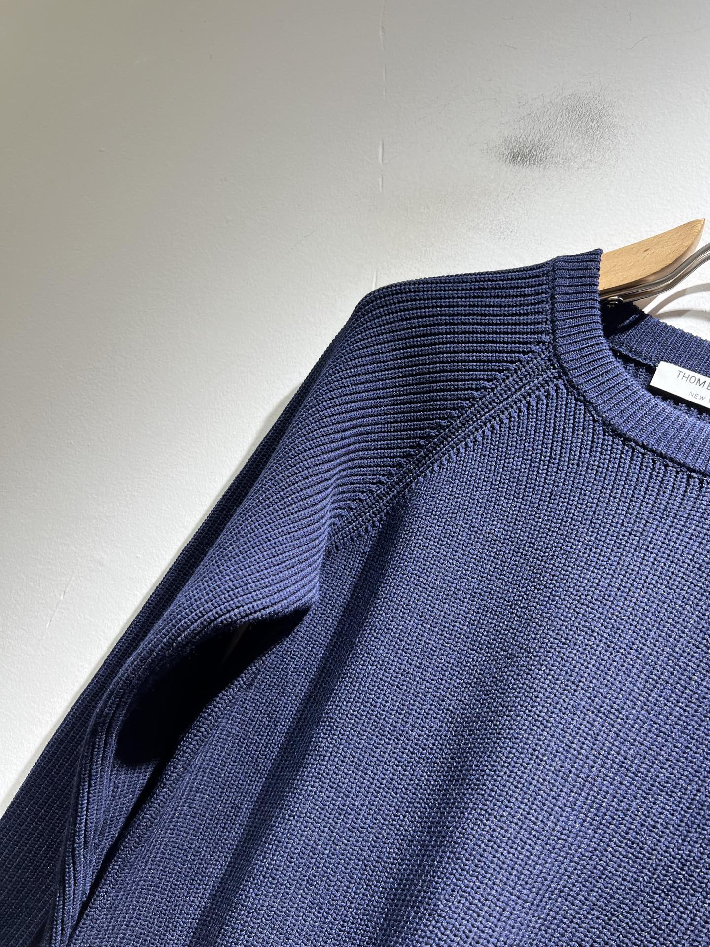 ThomBrow*e汤姆*朗2025秋冬新款男女同款👫针织羊毛衫，今年的专柜新品，男女同款👫超软羊毛面料