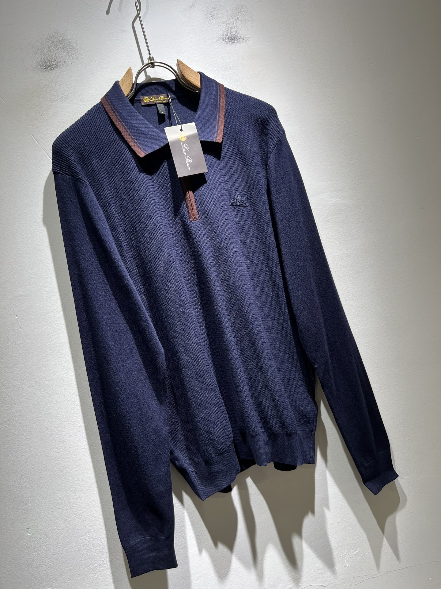 Loro Piana诺悠翩雅 2025秋冬男士最新的贸易订单针织羊毛衫，全品相！！上身舒适透气，不僵硬，