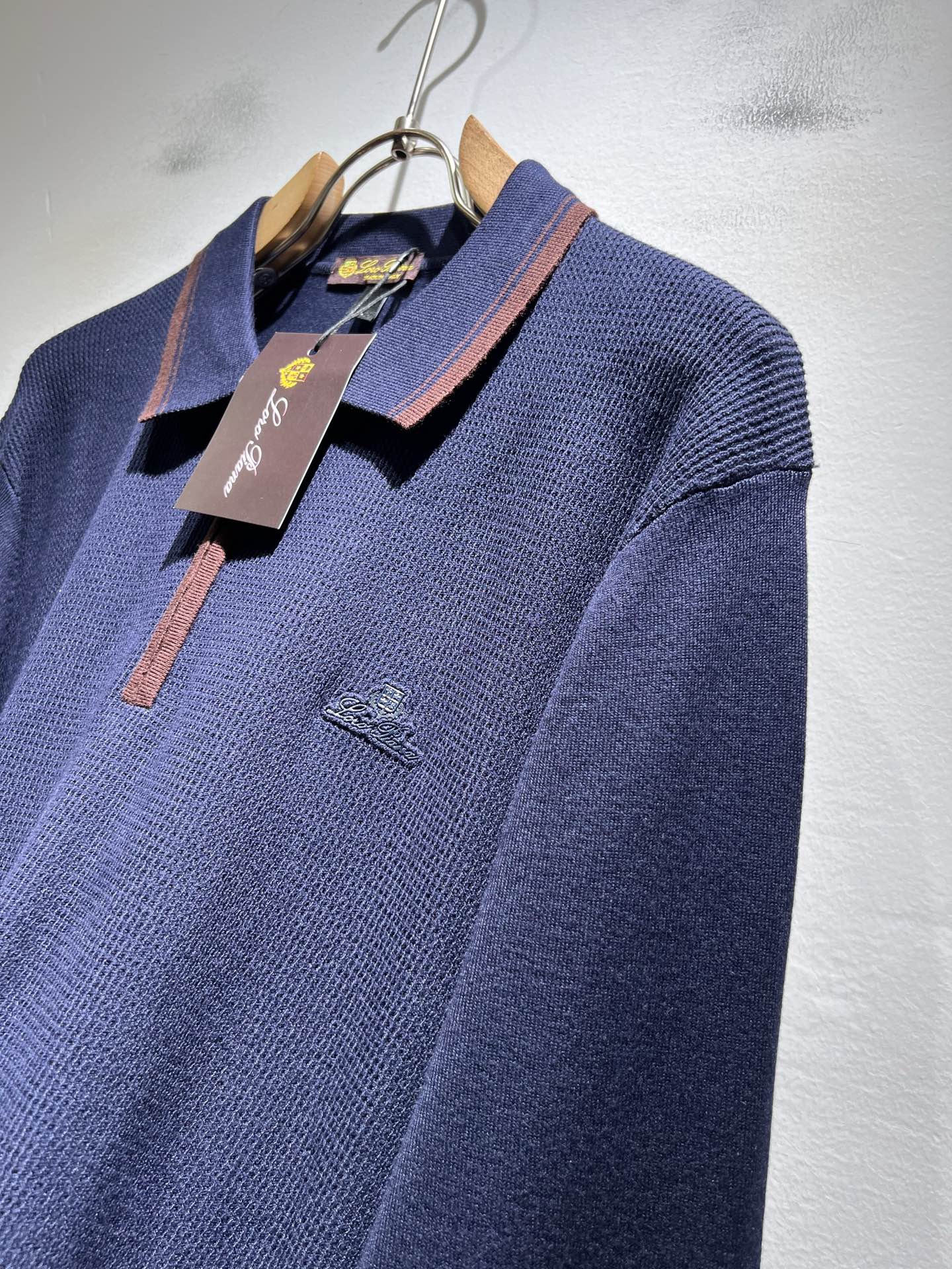 Loro Piana诺悠翩雅 2025秋冬男士最新的贸易订单针织羊毛衫，全品相！！上身舒适透气，不僵硬，