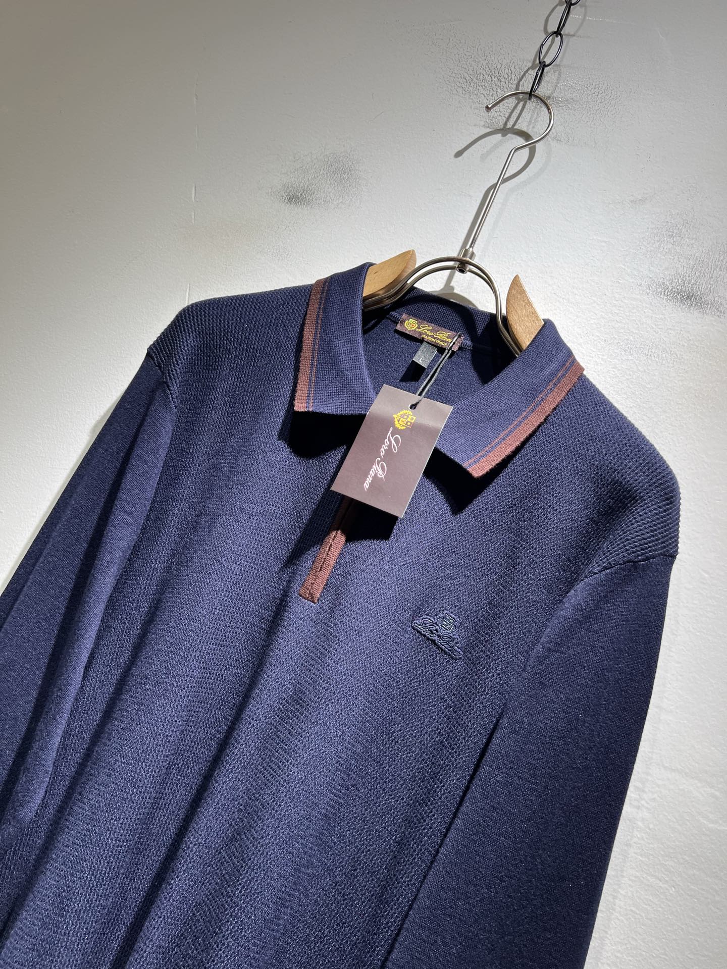 Loro Piana诺悠翩雅 2025秋冬男士最新的贸易订单针织羊毛衫，全品相！！上身舒适透气，不僵硬，