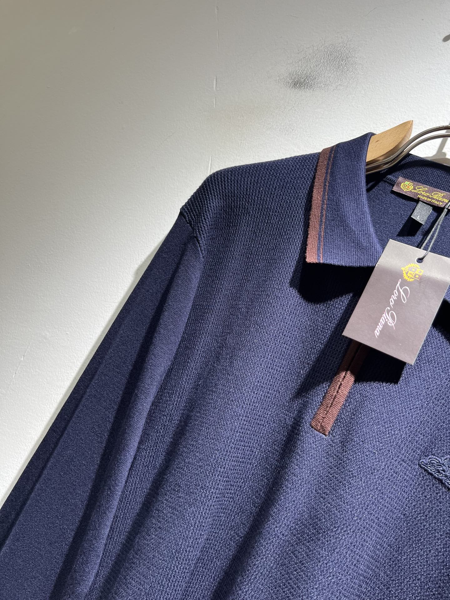 Loro Piana诺悠翩雅 2025秋冬男士最新的贸易订单针织羊毛衫，全品相！！上身舒适透气，不僵硬，