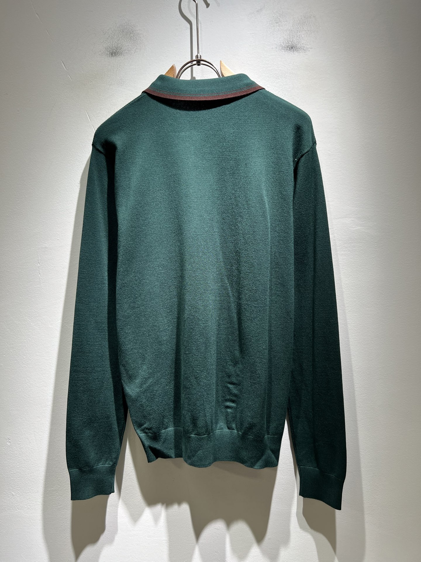 Loro Piana诺悠翩雅 2025秋冬男士最新的贸易订单针织羊毛衫，全品相！！上身舒适透气，不僵硬，