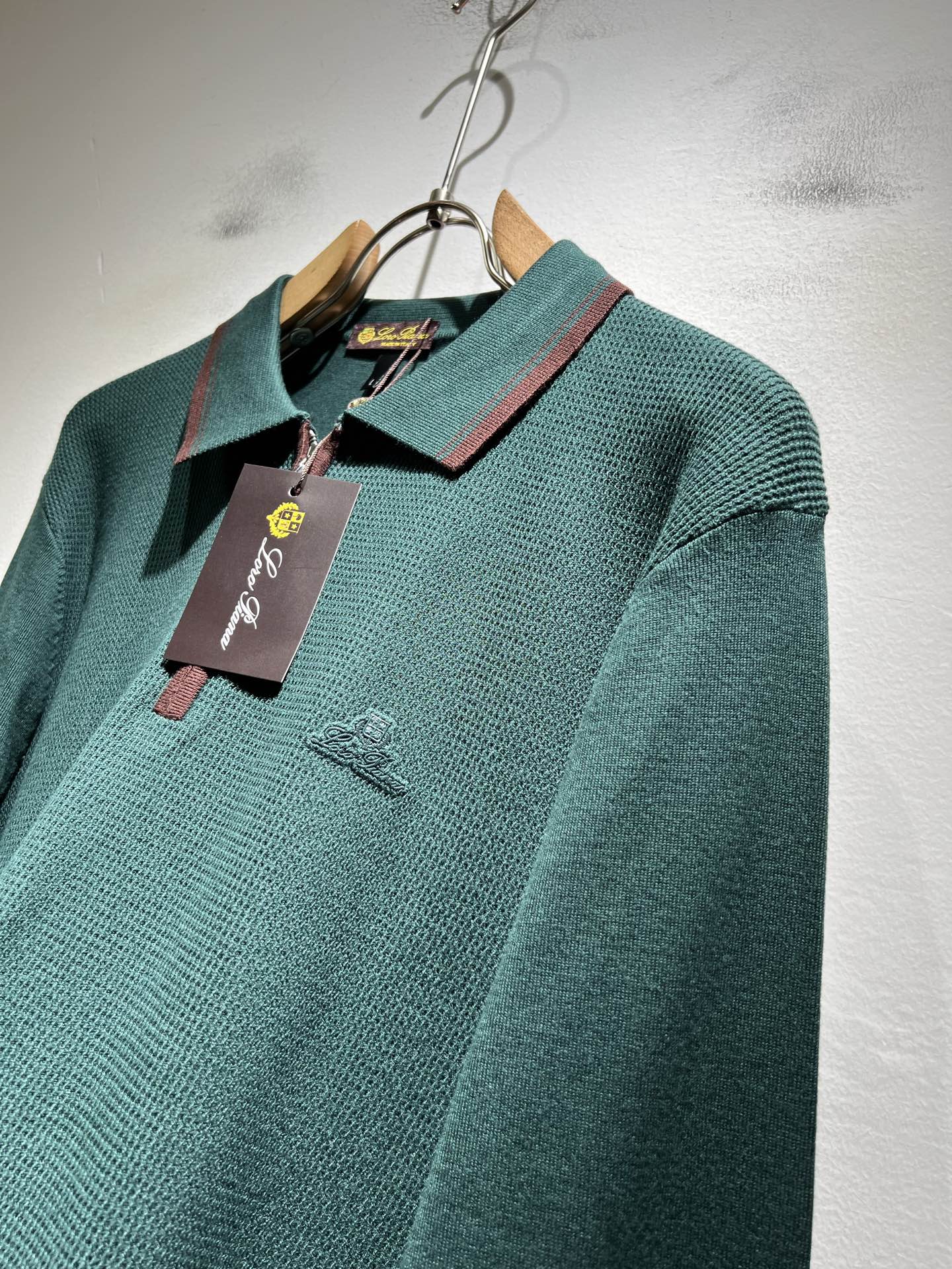 Loro Piana诺悠翩雅 2025秋冬男士最新的贸易订单针织羊毛衫，全品相！！上身舒适透气，不僵硬，