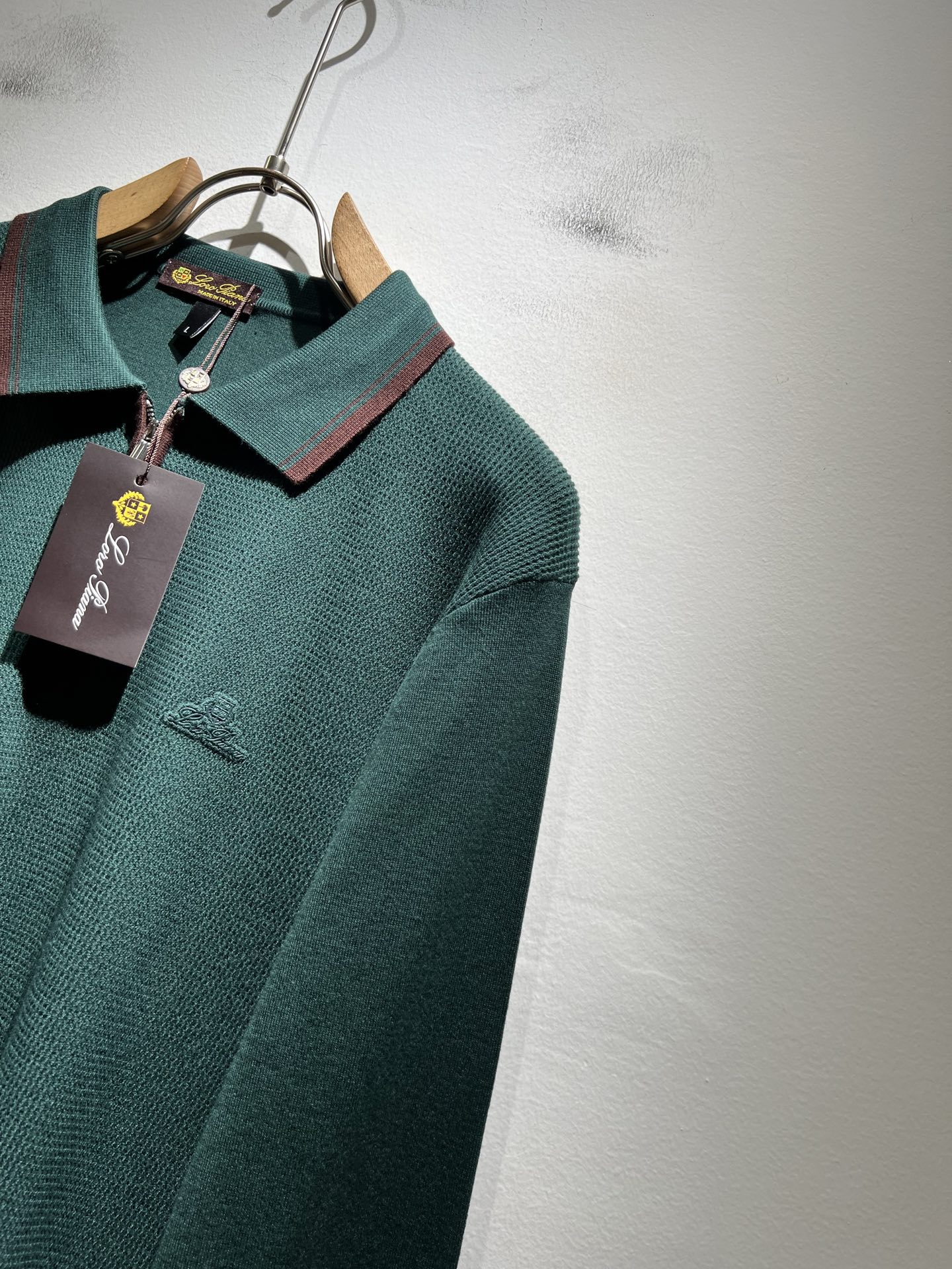 Loro Piana诺悠翩雅 2025秋冬男士最新的贸易订单针织羊毛衫，全品相！！上身舒适透气，不僵硬，