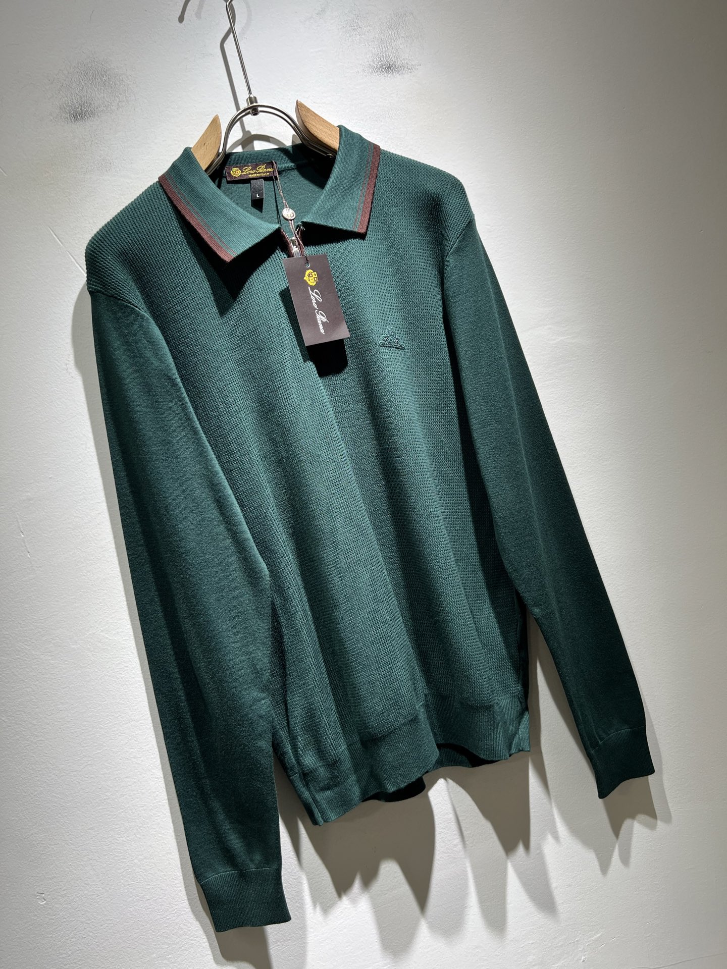 Loro Piana诺悠翩雅 2025秋冬男士最新的贸易订单针织羊毛衫，全品相！！上身舒适透气，不僵硬，