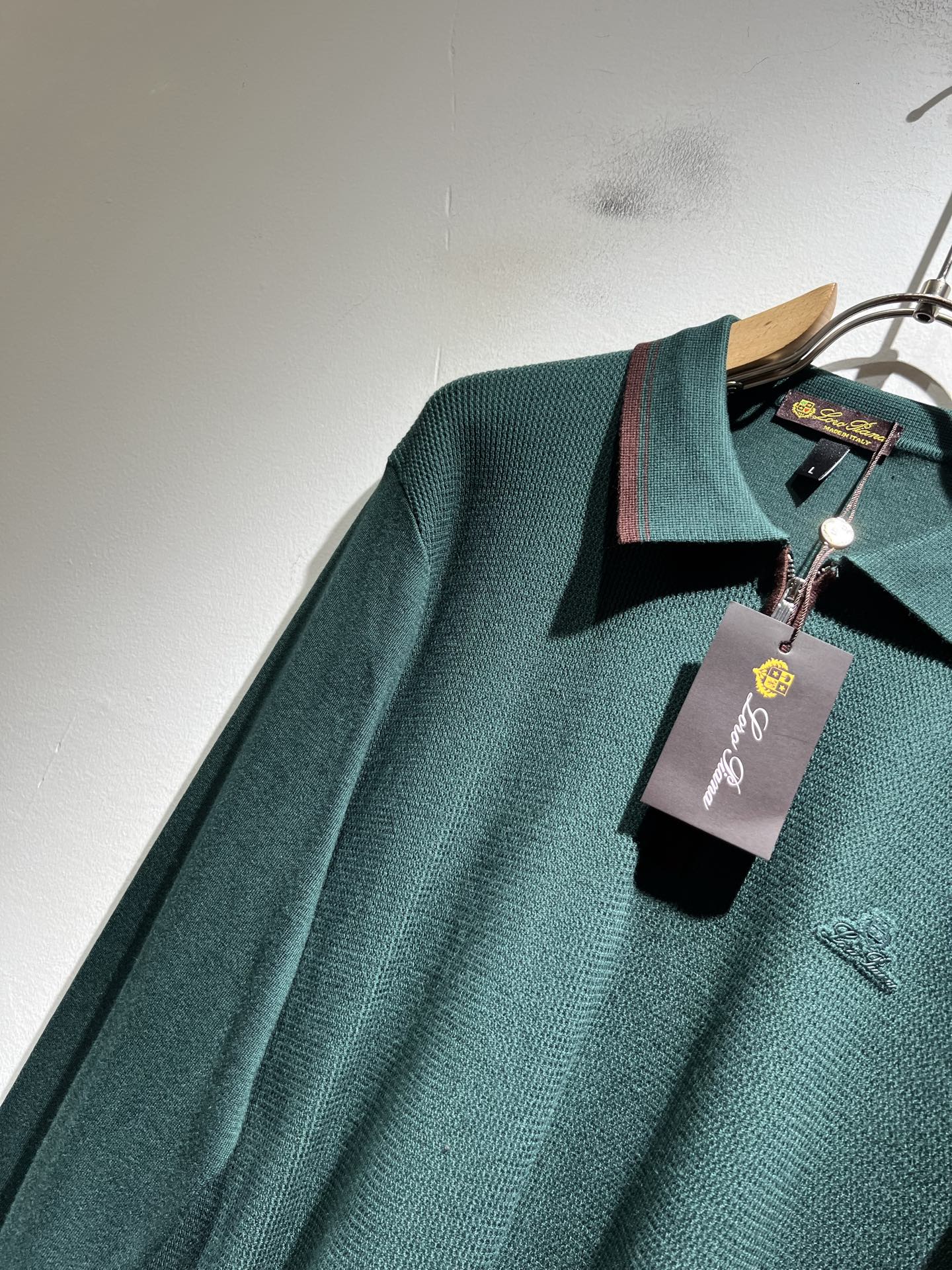 Loro Piana诺悠翩雅 2025秋冬男士最新的贸易订单针织羊毛衫，全品相！！上身舒适透气，不僵硬，