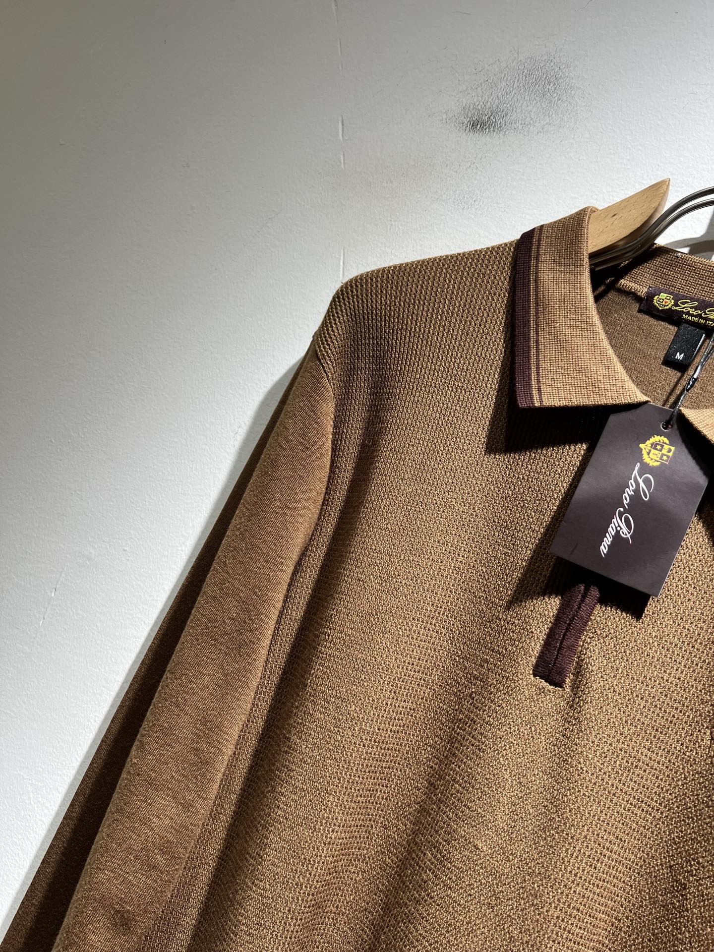 Loro Piana诺悠翩雅 2025秋冬男士最新的贸易订单针织羊毛衫，全品相！！上身舒适透气，不僵硬，