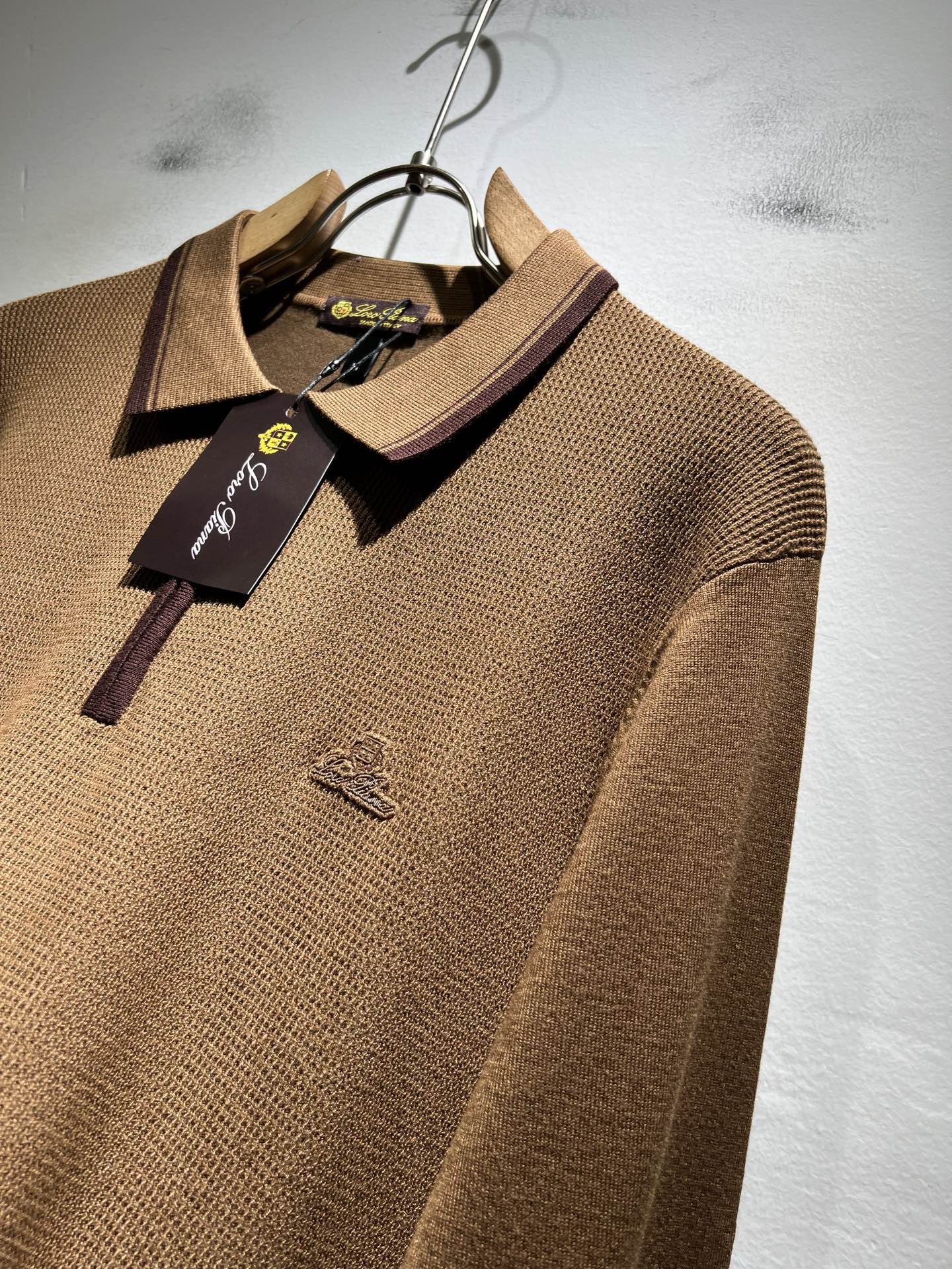 Loro Piana诺悠翩雅 2025秋冬男士最新的贸易订单针织羊毛衫，全品相！！上身舒适透气，不僵硬，