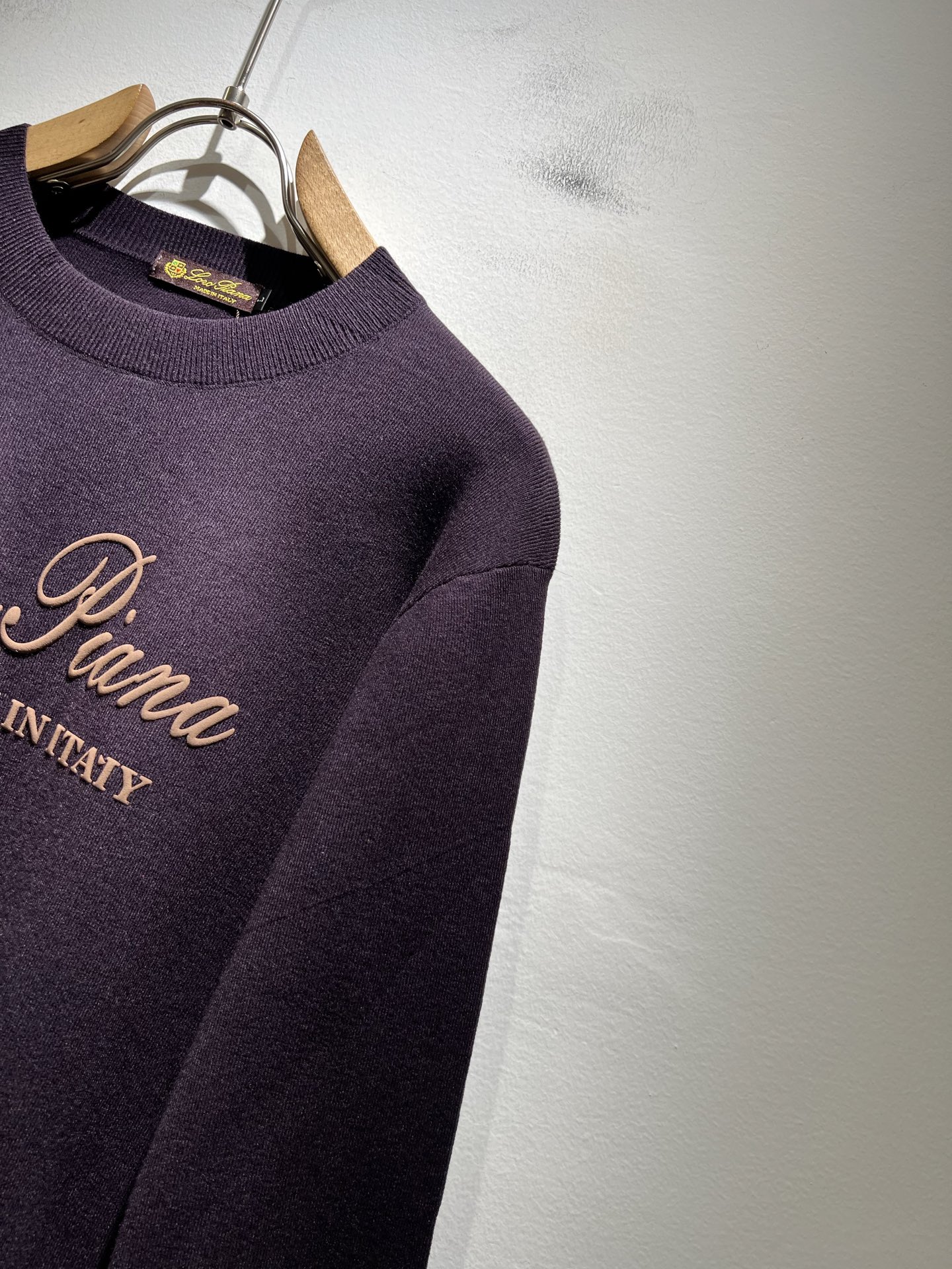 Loro Piana诺悠翩雅 2025秋冬男士最新的贸易订单针织羊毛衫，全品相！！上身舒适透气，不僵硬，