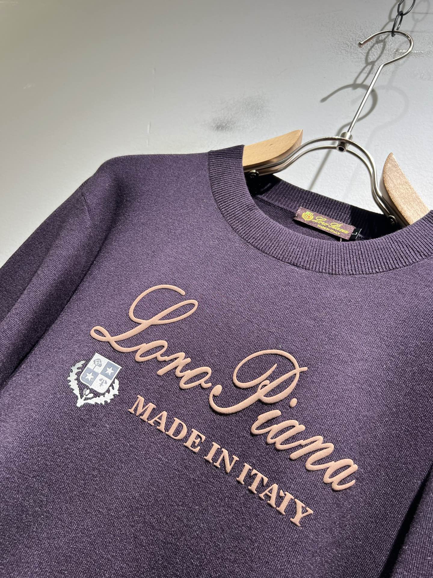 Loro Piana诺悠翩雅 2025秋冬男士最新的贸易订单针织羊毛衫，全品相！！上身舒适透气，不僵硬，