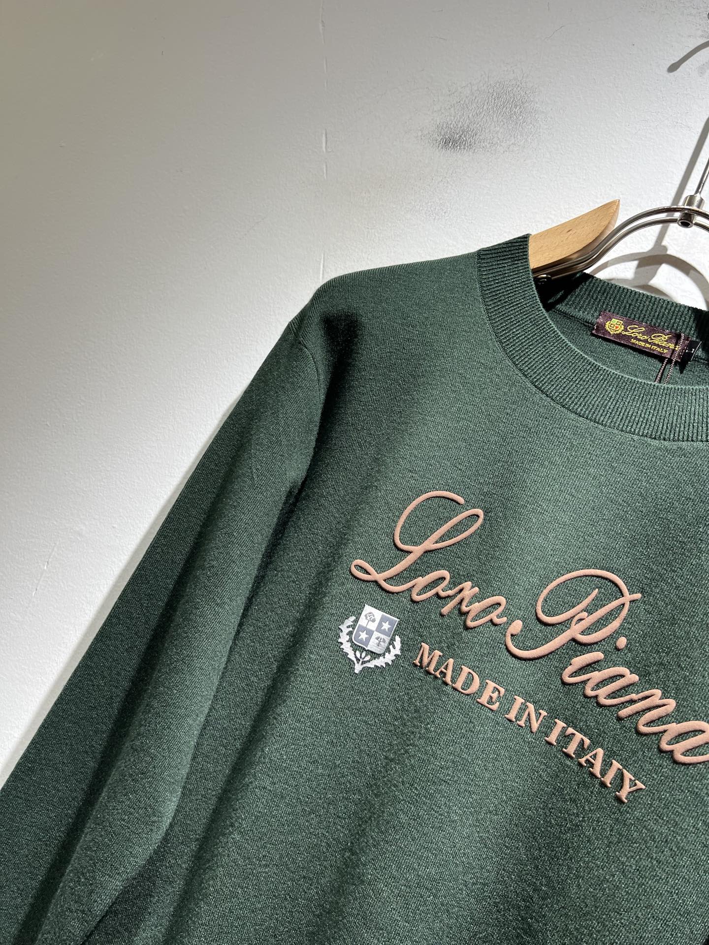 Loro Piana诺悠翩雅 2025秋冬男士最新的贸易订单针织羊毛衫，全品相！！上身舒适透气，不僵硬，