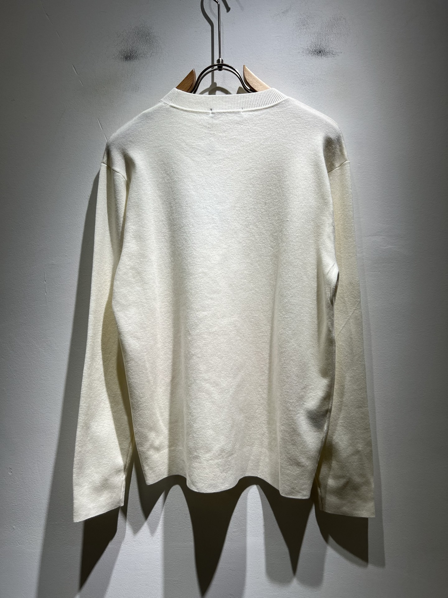 Loro Piana诺悠翩雅 2025秋冬男士最新的贸易订单针织羊毛衫，全品相！！上身舒适透气，不僵硬，