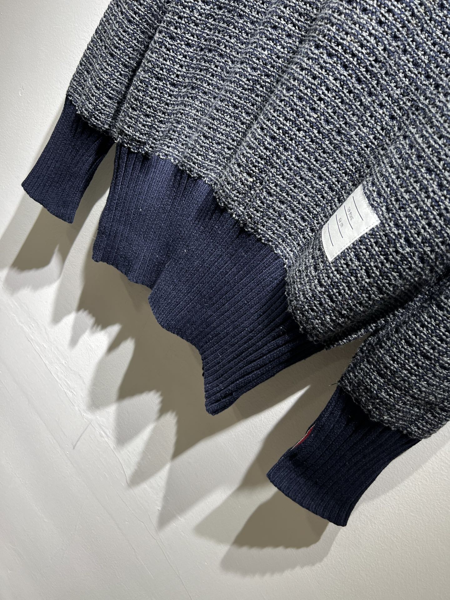 ThomBrow*e汤姆*朗2025秋冬新款男女同款👫针织羊毛衫，今年的专柜新品，男女同款👫超软羊毛面料