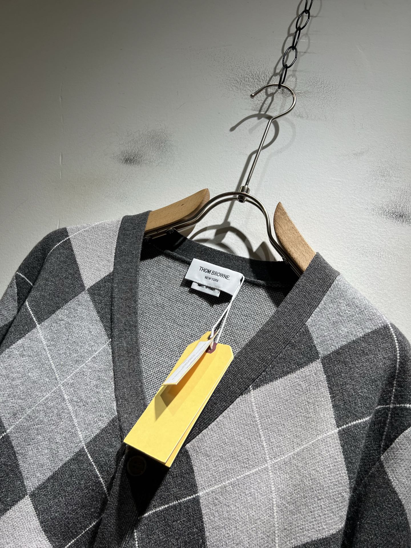 ThomBrow*e汤姆*朗2025秋冬新款男女同款👫针织羊毛开衫，今年的专柜新品，男女同款👫超软羊毛面