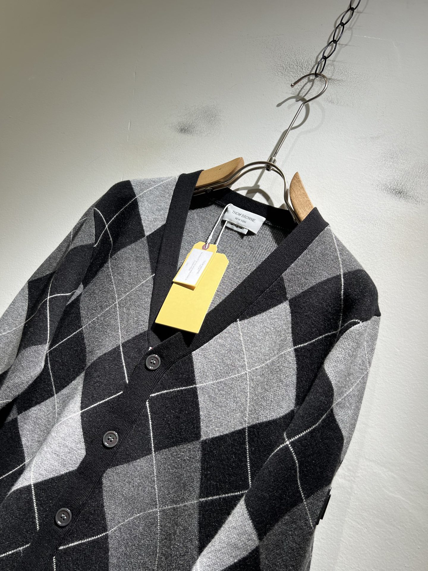 ThomBrow*e汤姆*朗2025秋冬新款男女同款👫针织羊毛开衫，今年的专柜新品，男女同款👫超软羊毛面