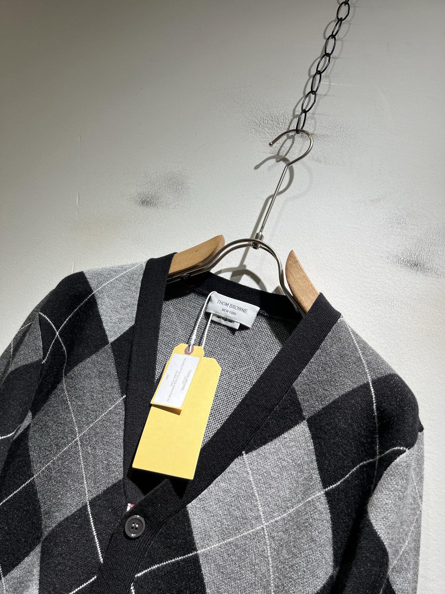 ThomBrow*e汤姆*朗2025秋冬新款男女同款👫针织羊毛开衫，今年的专柜新品，男女同款👫超软羊毛面