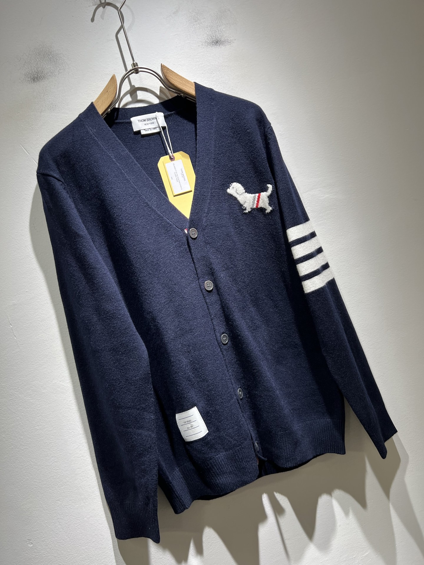 ThomBrow*e汤姆*朗2025秋冬新款男女同款👫针织羊毛开衫，今年的专柜新品，男女同款👫超软羊毛面