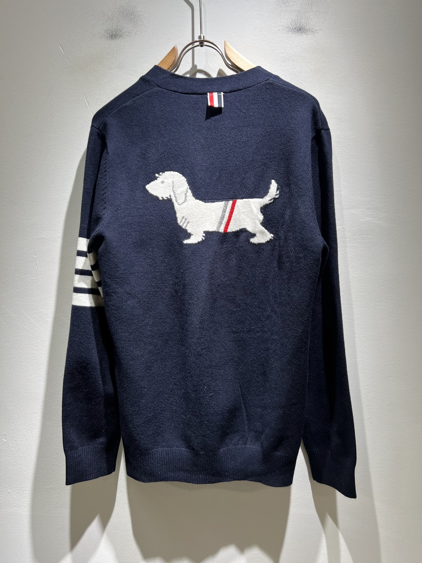 ThomBrow*e汤姆*朗2025秋冬新款男女同款👫针织羊毛开衫，今年的专柜新品，男女同款👫超软羊毛面