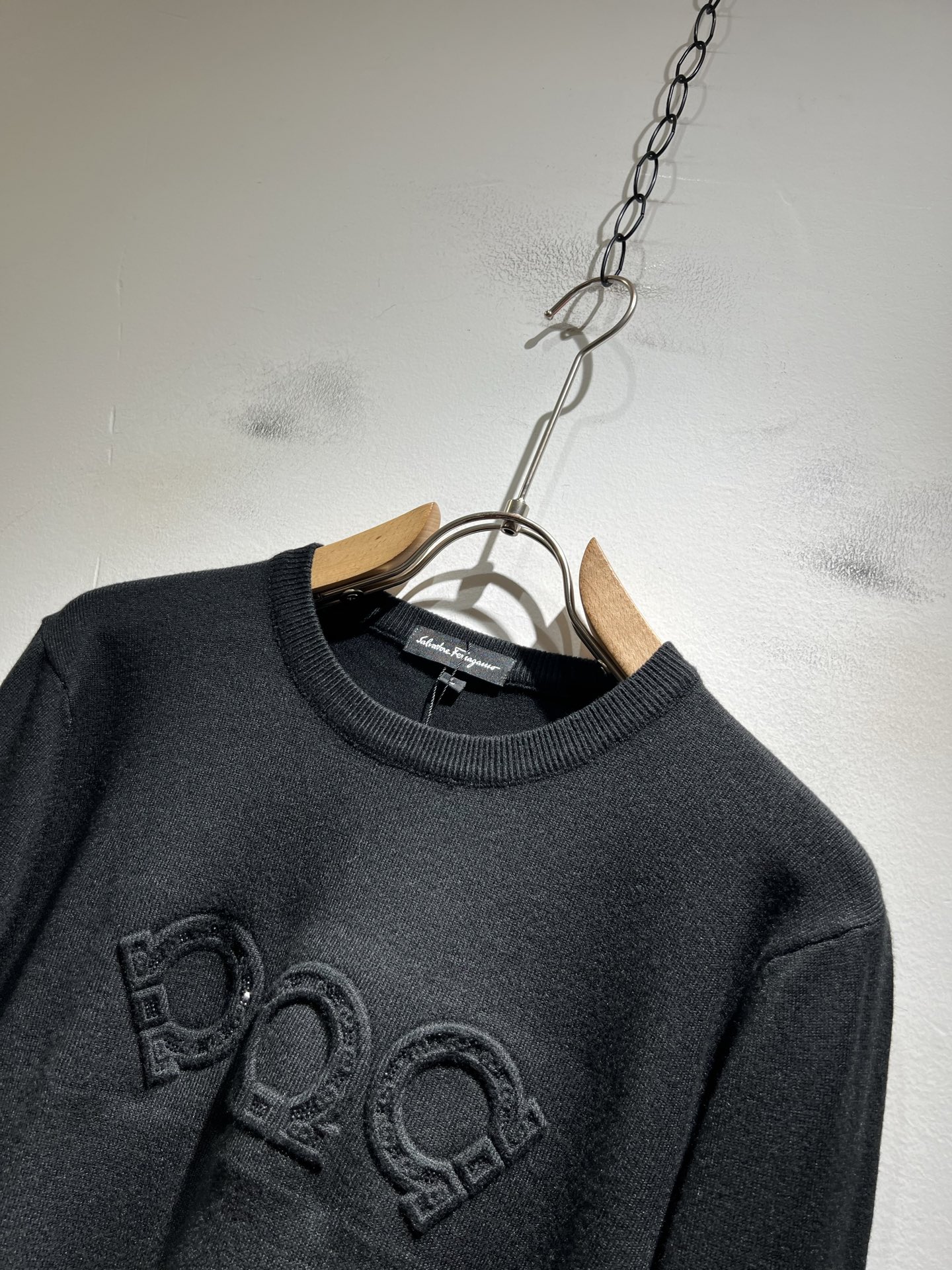 Ferraga*mo菲拉*慕 2025秋冬新款男士针织羊毛衫，采用进口专属针织羊毛面料！！简单菲拉*慕L