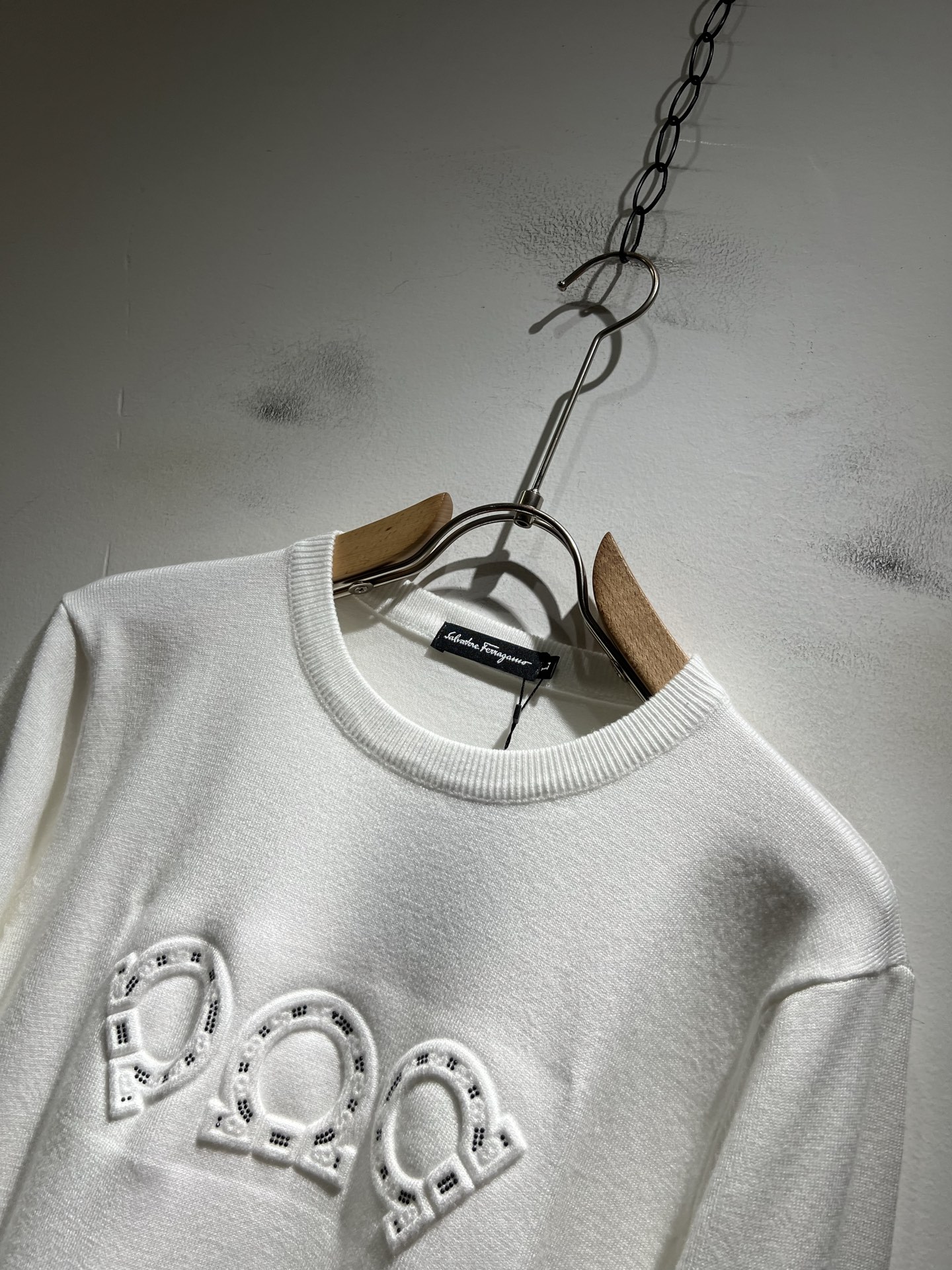 Ferraga*mo菲拉*慕 2025秋冬新款男士针织羊毛衫，采用进口专属针织羊毛面料！！简单菲拉*慕L