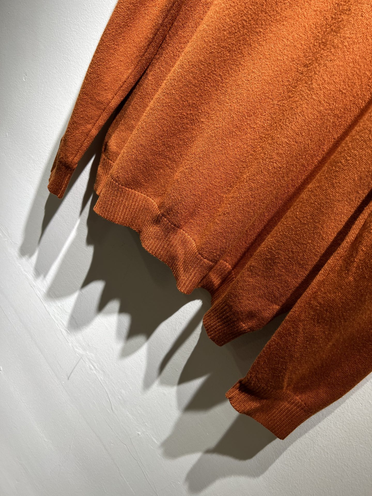 Ferraga*mo菲拉*慕 2025秋冬新款男士针织羊毛衫，采用进口专属针织羊毛面料！！简单菲拉*慕L