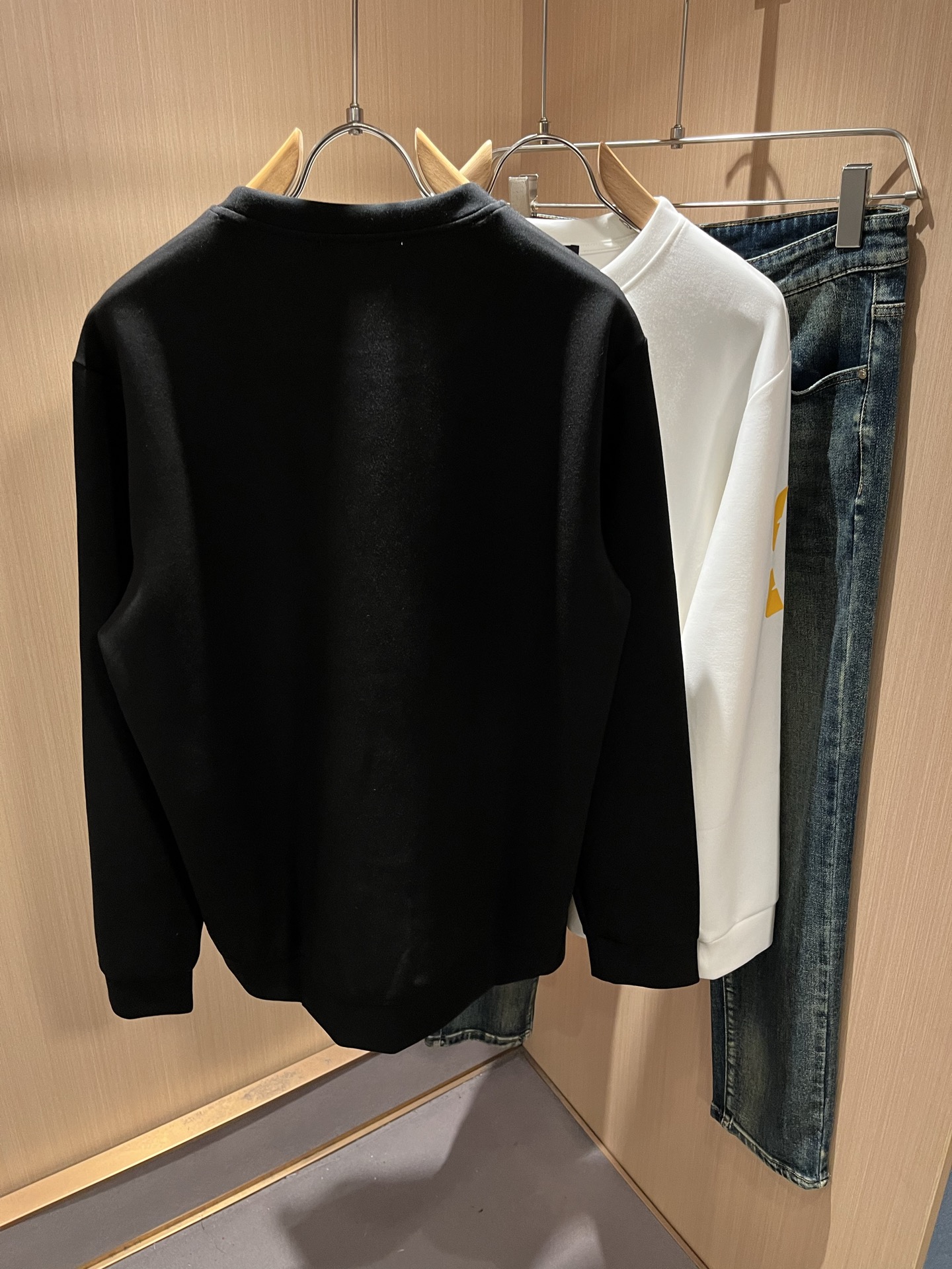 【⚠️最大穿240斤】 FEN*I 芬*迪2025秋冬新款FD家族男女同款卫衣，男女同款👫百搭。意大利原