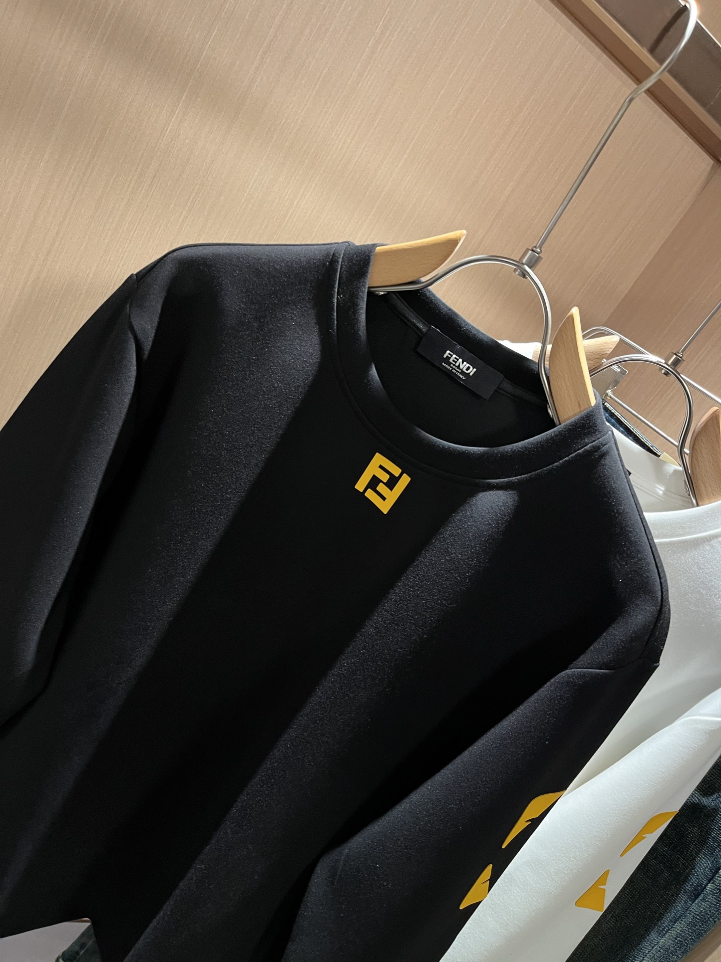 【⚠️最大穿240斤】 FEN*I 芬*迪2025秋冬新款FD家族男女同款卫衣，男女同款👫百搭。意大利原